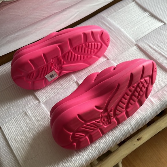 Ugg Sport Yeah Clog in Taffy Pink - Picture 4 of 4